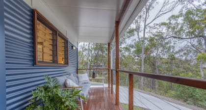 Little Mountain Retreat – Where the Bush meets the Beach