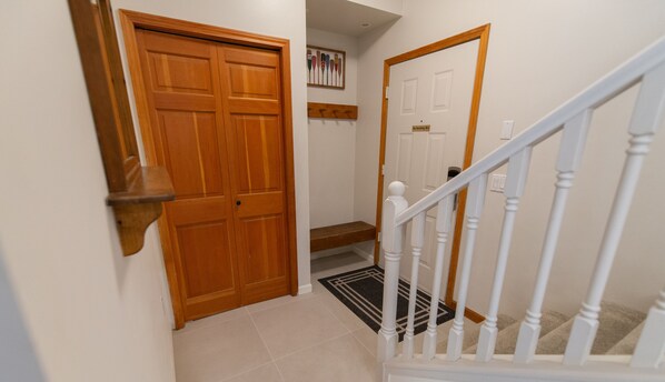 House - Stoney Creek Northstar 101 (Whistler)