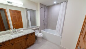 House - Stoney Creek Northstar 101 (Whistler)