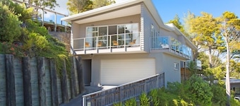 Sunny Spacious Seaview stunner