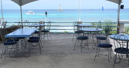 Precioso apartamento idealmente ubicado cerca de las playas de platino y tiendas de alta gama