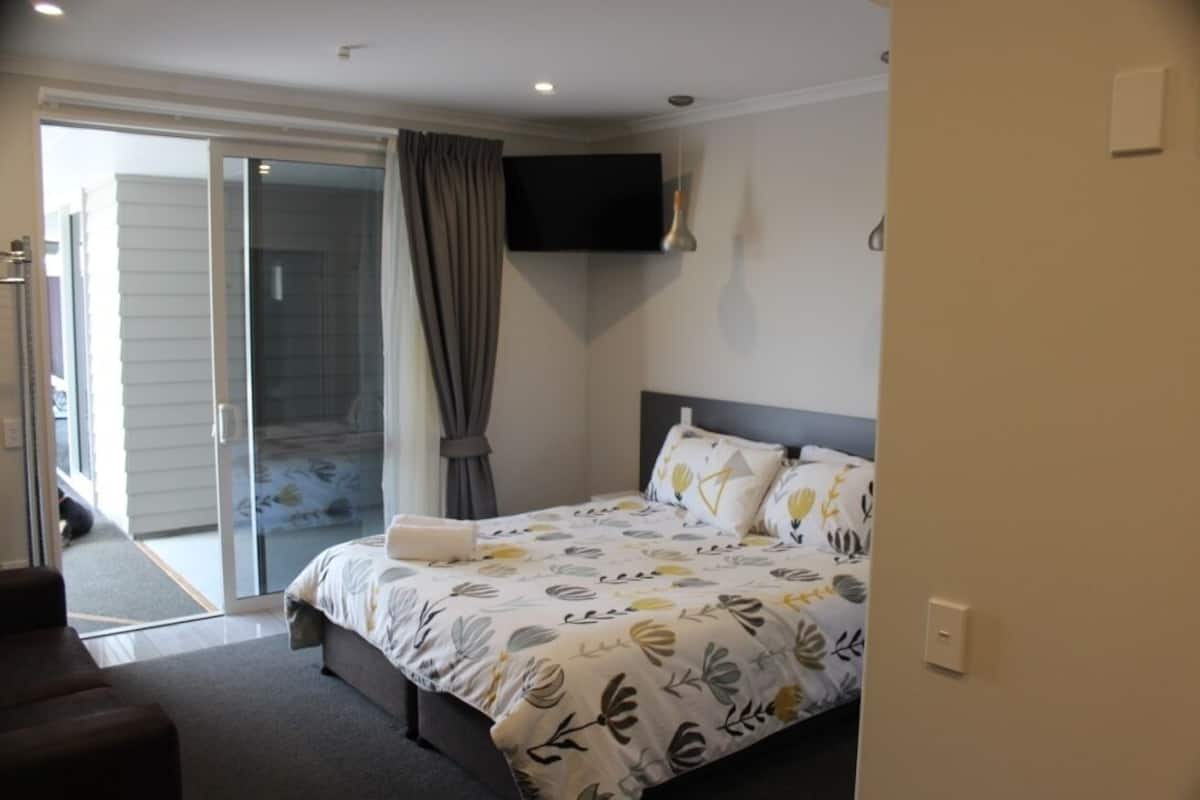 1 bedroom, premium bedding, down duvets, pillow-top beds