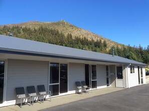 Exterior detail - BigSky Motels (Omarama)