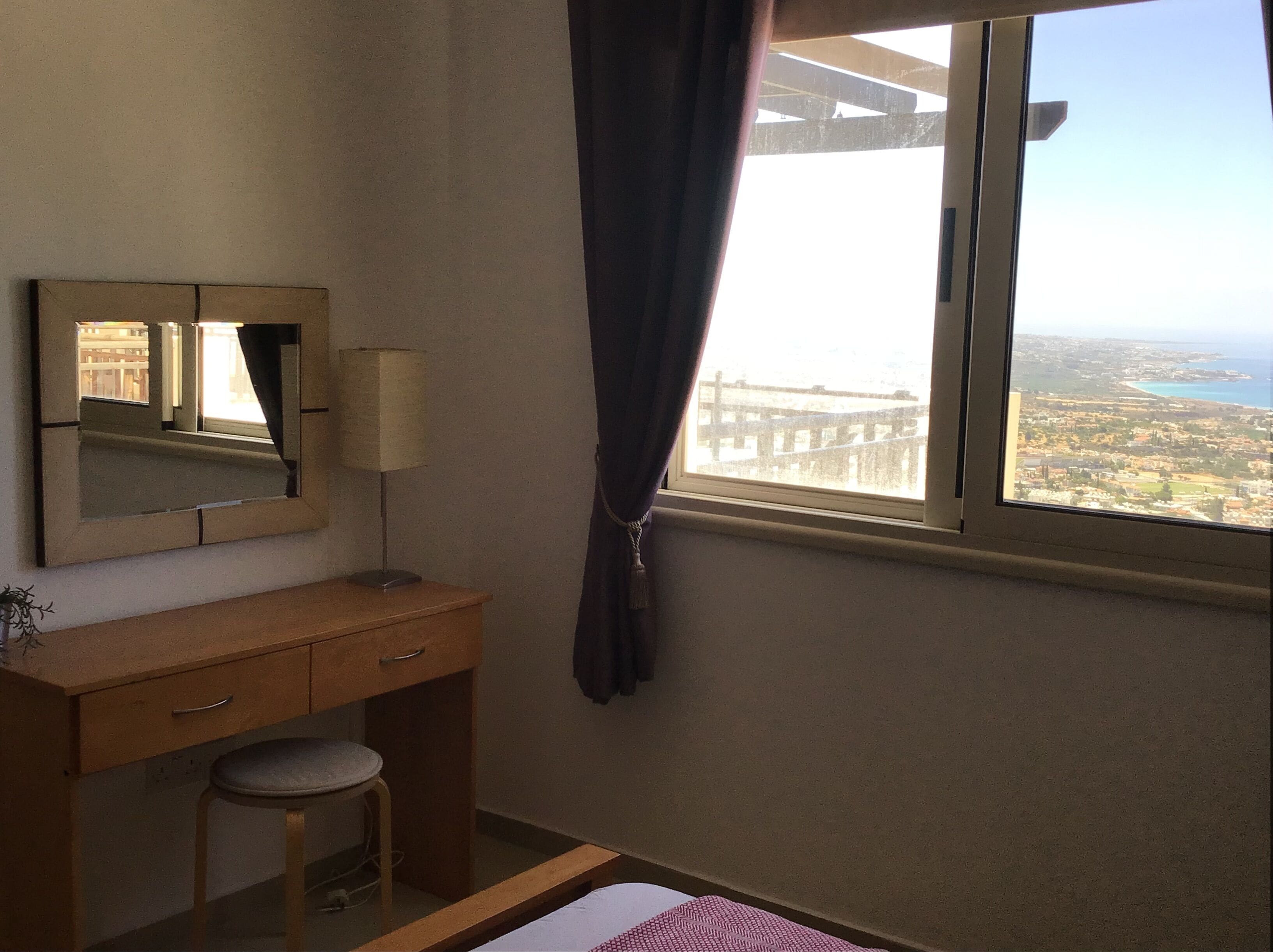 2 bedrooms, in-room safe, iron/ironing board, free WiFi