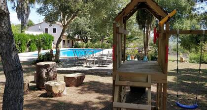 Finca Manacor avec 4 chambres, jardin avec aire de jeux et piscine