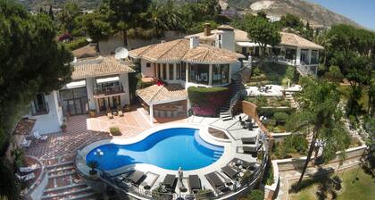Extravagant Spanish Architecture Ocean View Villa. Huge garden & Heated pool