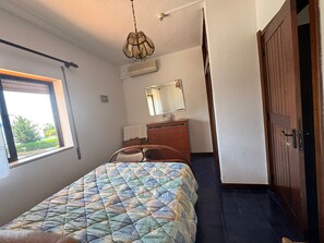 1 bedroom, bed sheets, wheelchair access
