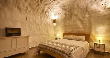 Cueva Cortes de Baza with private pool