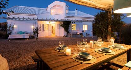 Magnifique villa Ă distance de marche de la plage