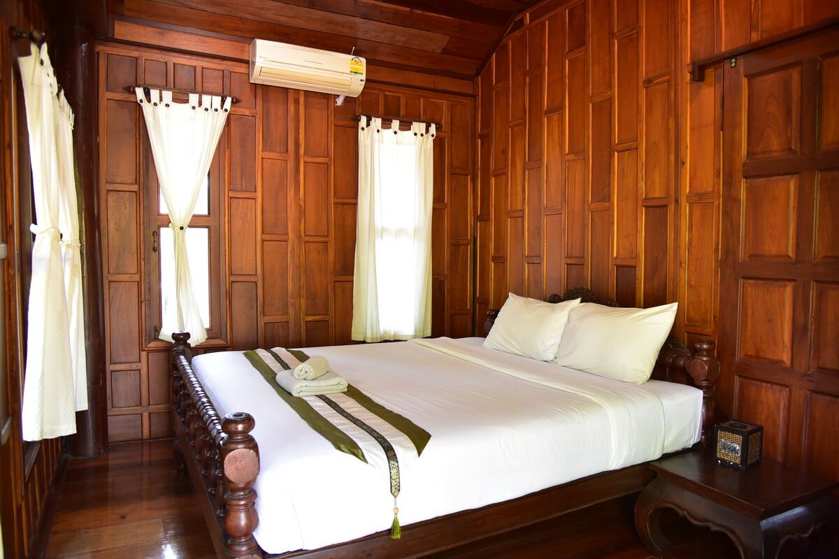 Bungalow with Garden View | Minibar, brankas, dan tempat tidur lipat/tambahan