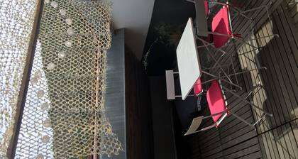 Maison de ville avec terrasse sur les toits du vieux Cahors
