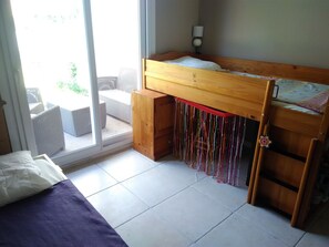 3 bedrooms, iron/ironing board, WiFi