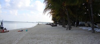 5 min walk to the beach, spacious and fully equipped apartment, family friendly