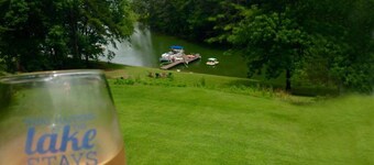 Lake Nottely Vacation Rental, Blairsville. King Beds. Pontoon boat available