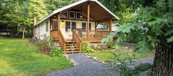 Great front porch! Walk to downtown.