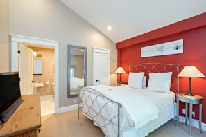 2 Schlafzimmer, Schreibtisch, Bügeleisen/Bügelbrett