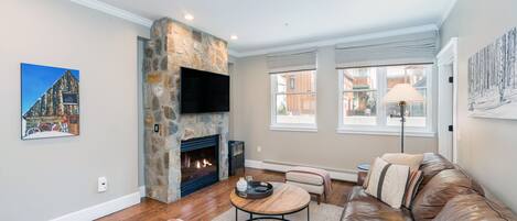 تلفزيون، مدفأة، مشغل دي في دي، طابعة