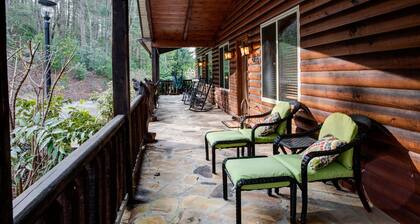 Bear Bottom Cabin | Spacious 3 BR Cabin Just Outside Asheville!
