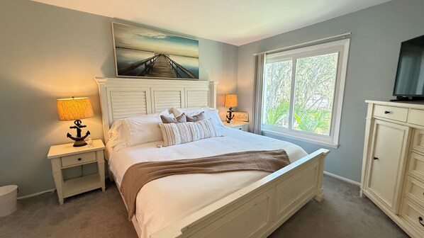 3 camere, una scrivania, ferro/asse da stiro, culla da viaggio