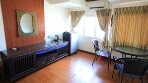 Ảnh chưa phân loại, 3 trong số 25 ảnh, nút