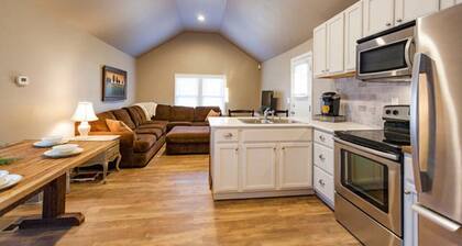 Urban farm on 10 acres 15 minutes to downtown Nashville