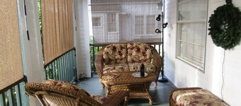 A Relaxing Romantic Getaway in the Heart of Cajun Country