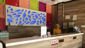 منصة إجراءات تسجيل الوصول/المغادرة