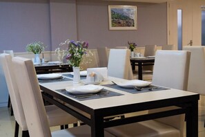 Dining - Link Hotel Tbilisi (Tbilisi)