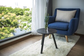 49-tommers smart-tv med premiumkanaler, tv