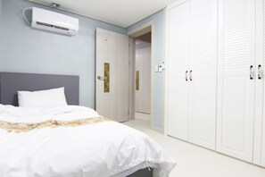 Family House, 3 Bedrooms | 3 bedrooms, individually decorated, iron/ironing board, free WiFi - Fateful Guesthouse in Heaven (Daegu)