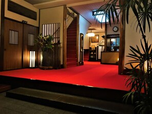 บริเวณประตูทางเข้า