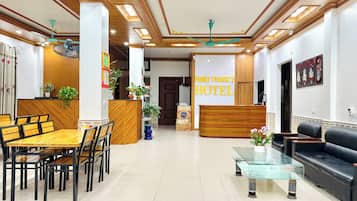 Breakfast, lunch, dinner served; local cuisine