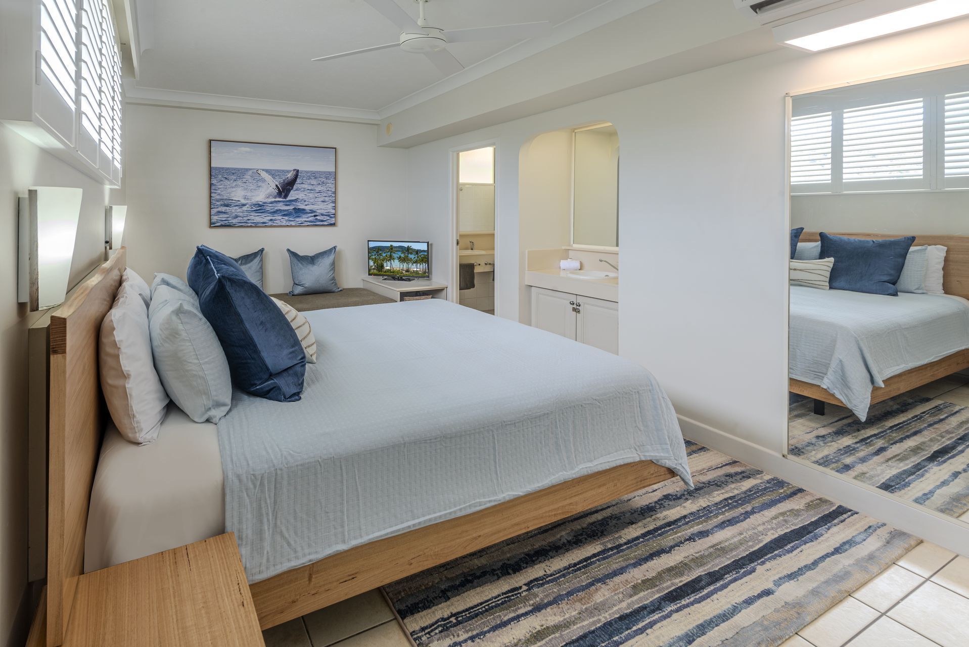 1 bedroom, Egyptian cotton sheets, premium bedding, memory-foam beds