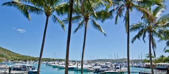 Hamilton Island Vacation Rentals