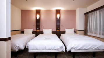 Dreibettzimmer, Nichtraucher | Zimmersafe, Schreibtisch, Bügeleisen/Bügelbrett, kostenloses WLAN