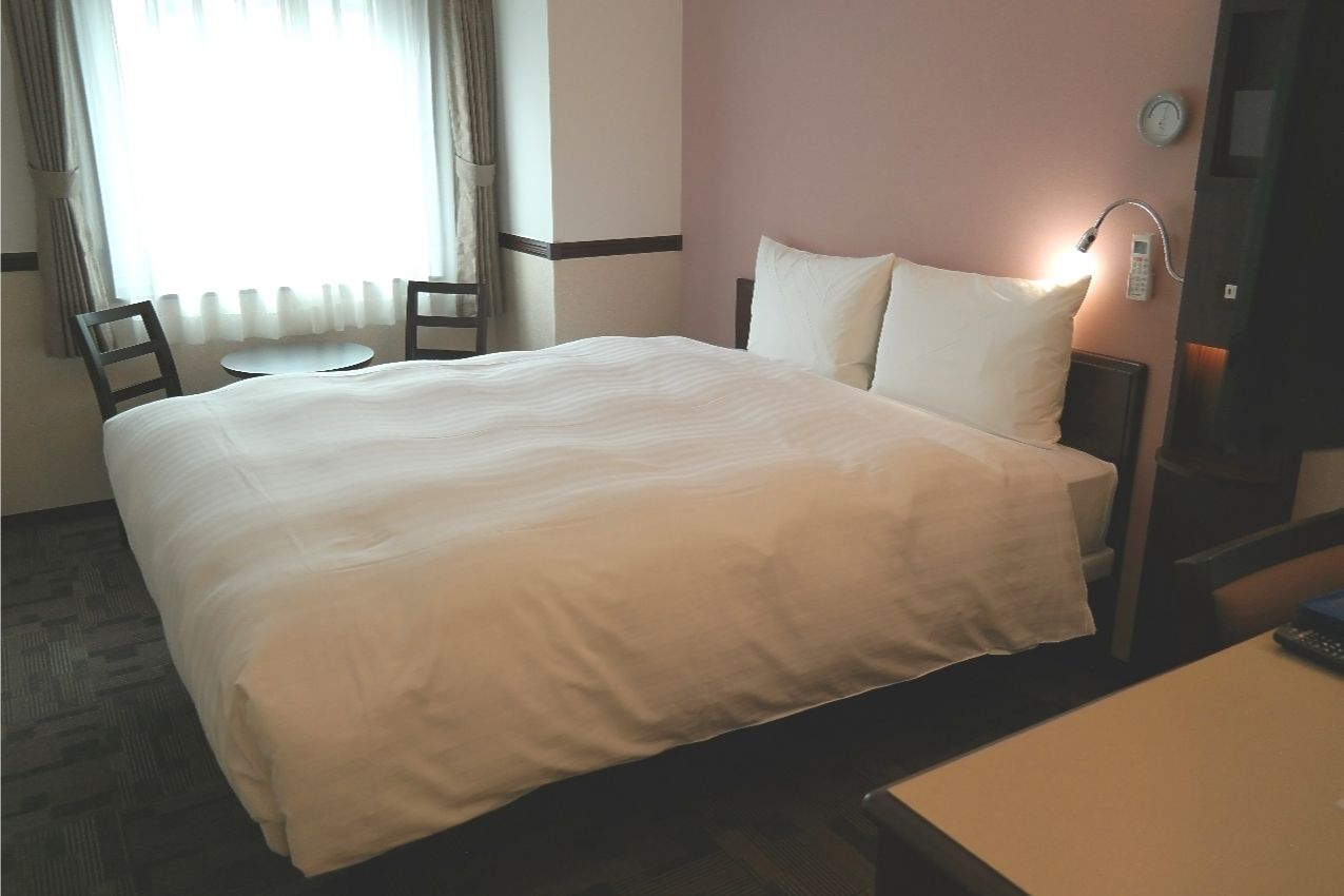 double room, non smoking | in-room safe, desk, iron/ironing board, free wifi