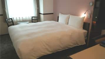 Double Room, Non Smoking | In-room safe, desk, iron/ironing board, free WiFi