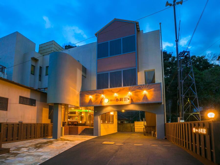 Front of property – evening/night