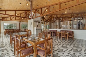 Restaurant - Country Inn Premier Pacific Mall Road Mussoorie (Dehradun)