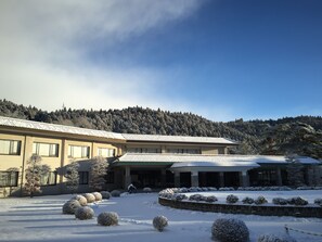 Property grounds - Nikko Toshogu Koyoen (Nikko)