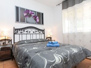 5 Schlafzimmer, Bügeleisen/Bügelbrett, Reisekinderbett, kostenloses WLAN