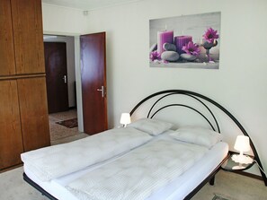 3 Schlafzimmer, Reisekinderbett, kostenloses WLAN