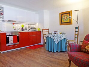 Forno, seggiolone