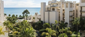 Hermoso apartamento para 4 personas con piscina, A/C, WIFI, TV y terraza