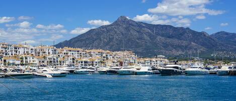 Marina/club náutico