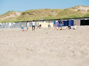 Beach - Cosy apartment for 2 guests with WIFI, TV, balcony and pets allowed (Bruges)