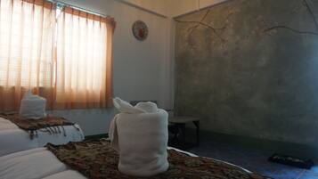 Standard Twin Room with Fan | Wi-Fi gratis