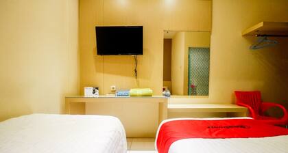 RedDoorz near Pasar Tarapung Siring Banjarmasin