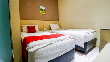 Desk, free WiFi, bed sheets