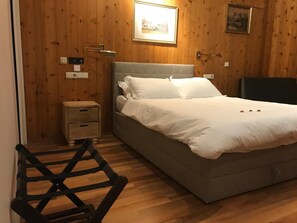 Ropa de cama de alta calidad, wifi gratis y ropa de cama 